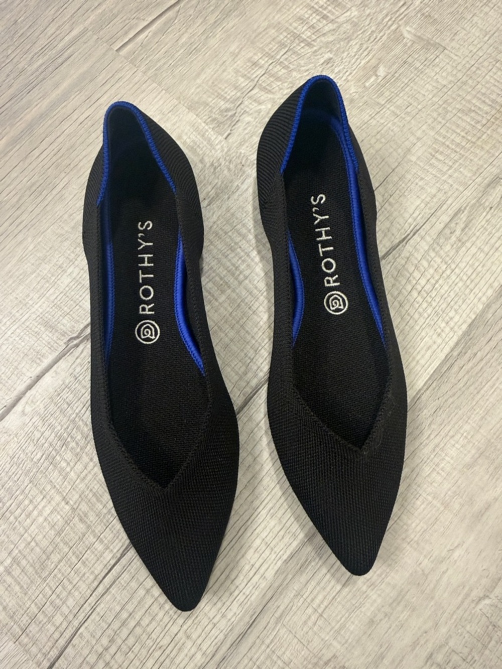 New Rothy's Black Pointed Knit Flats with Blue Trim size 10.5